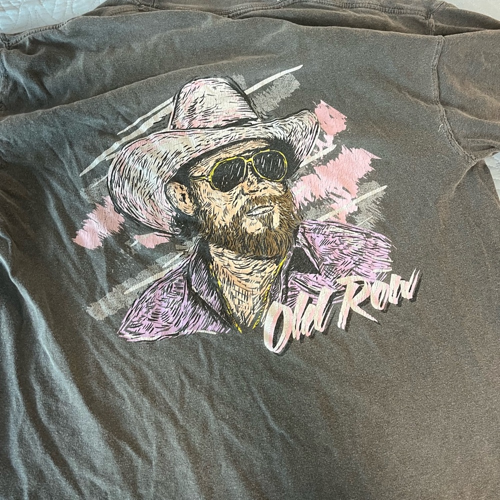 Old row t shirt